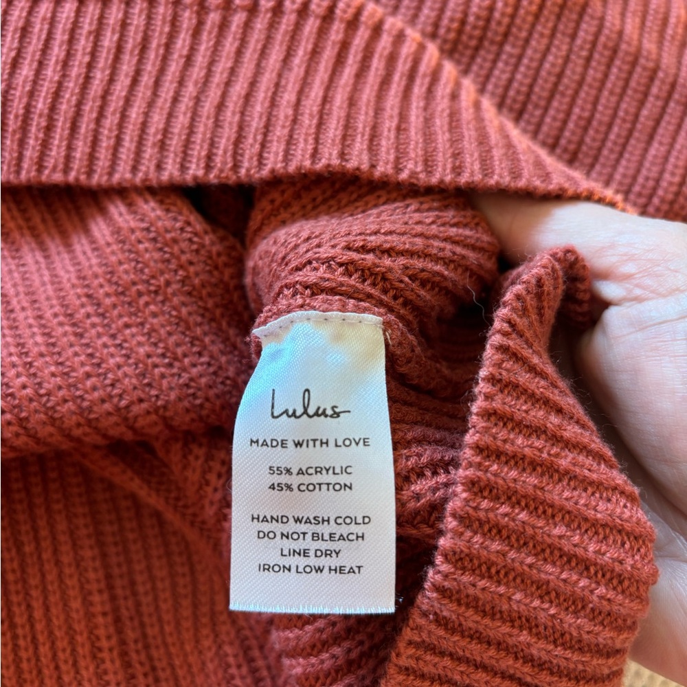 LULUS Women’s Large Deep V-Neck Rust Sweater - Picture 4 of 4